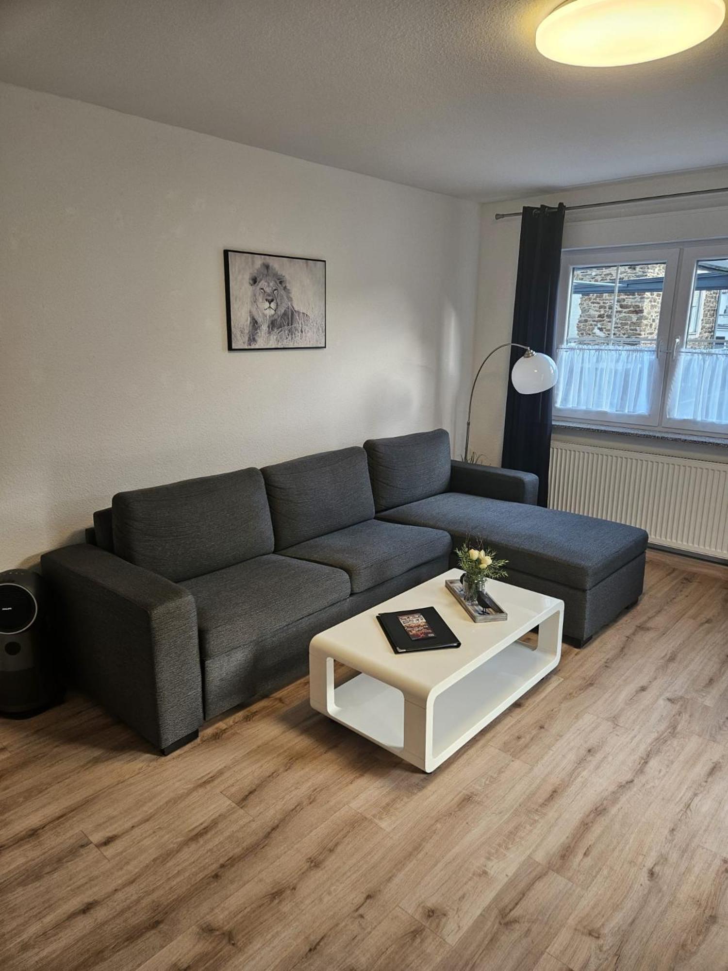 Hakans Moselblick Ferienwohnung Treis-Karden Exterior photo